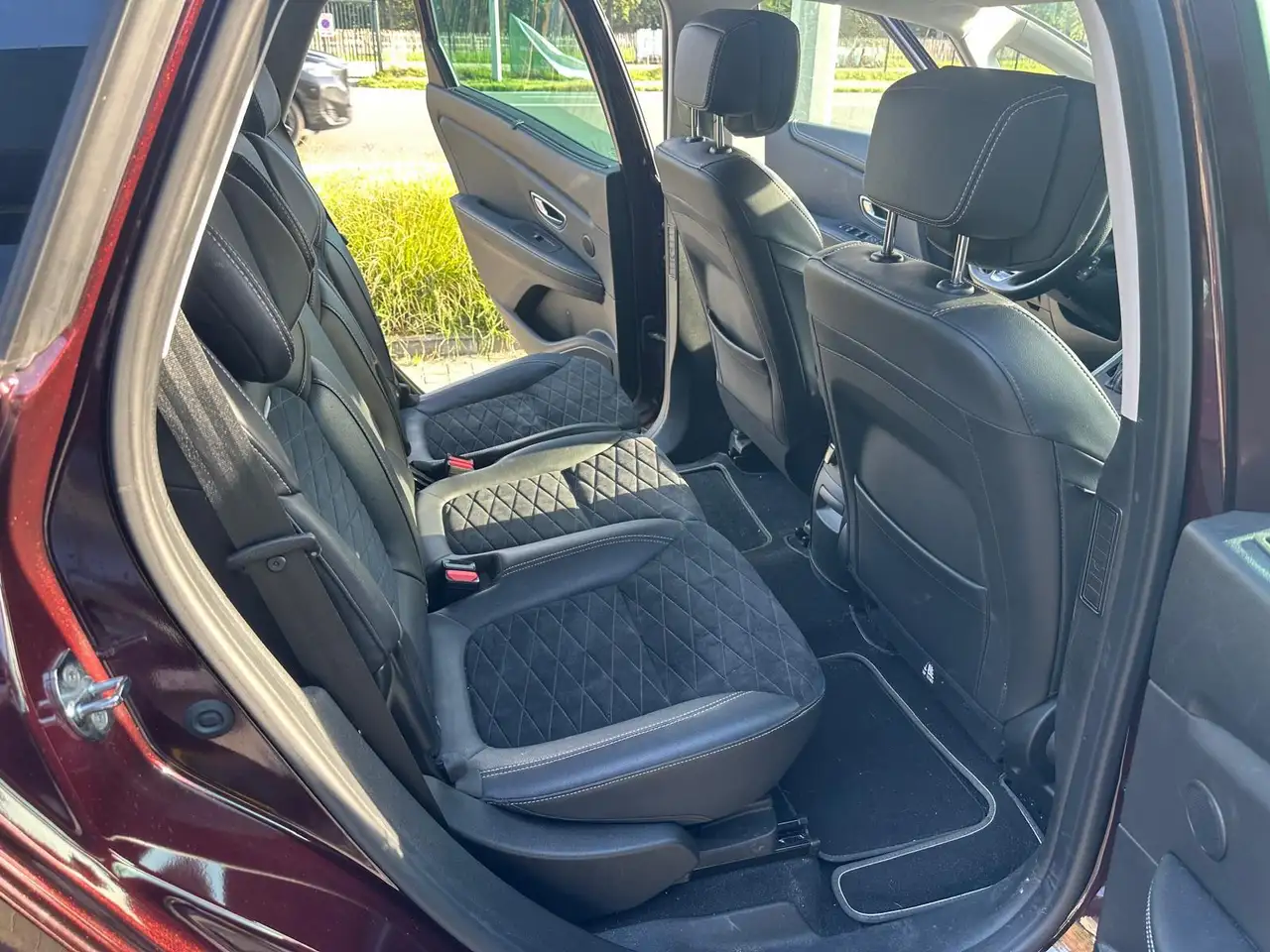 Renault Scenic - 9