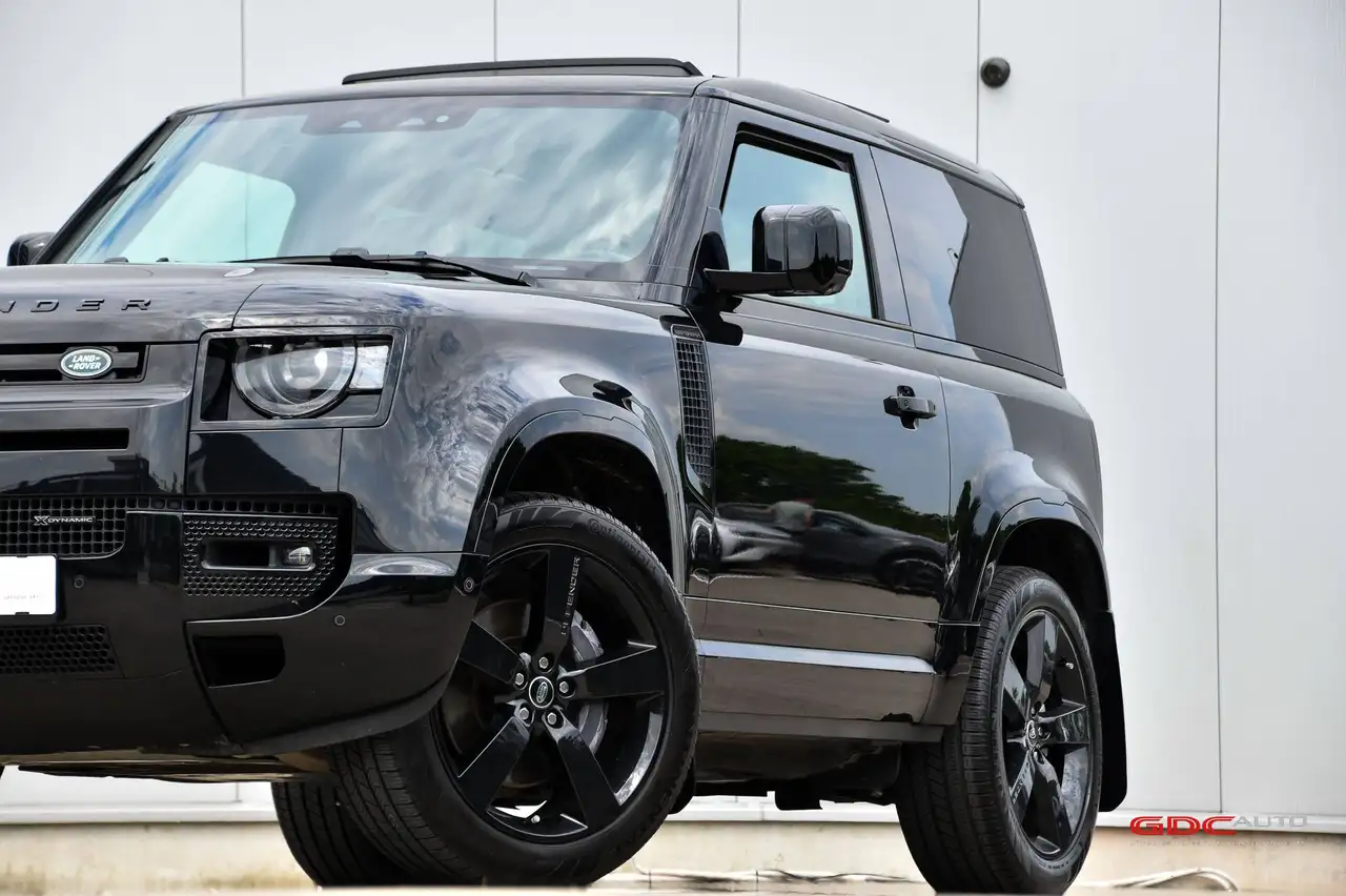 Land Rover Defender - 10