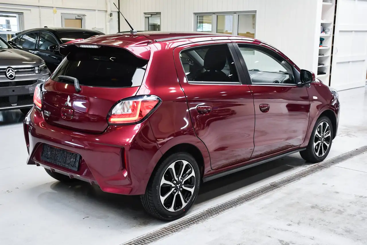 Mitsubishi Space Star - 3