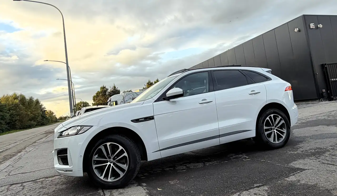 Jaguar F-Pace - 4