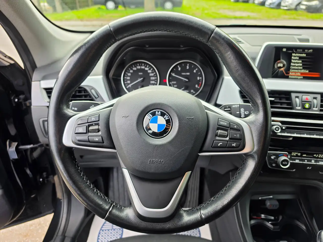 BMW X1 - 11