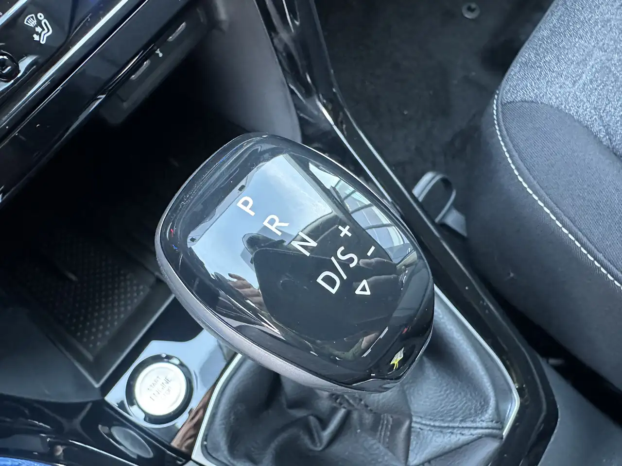 Volkswagen T-Cross - 12