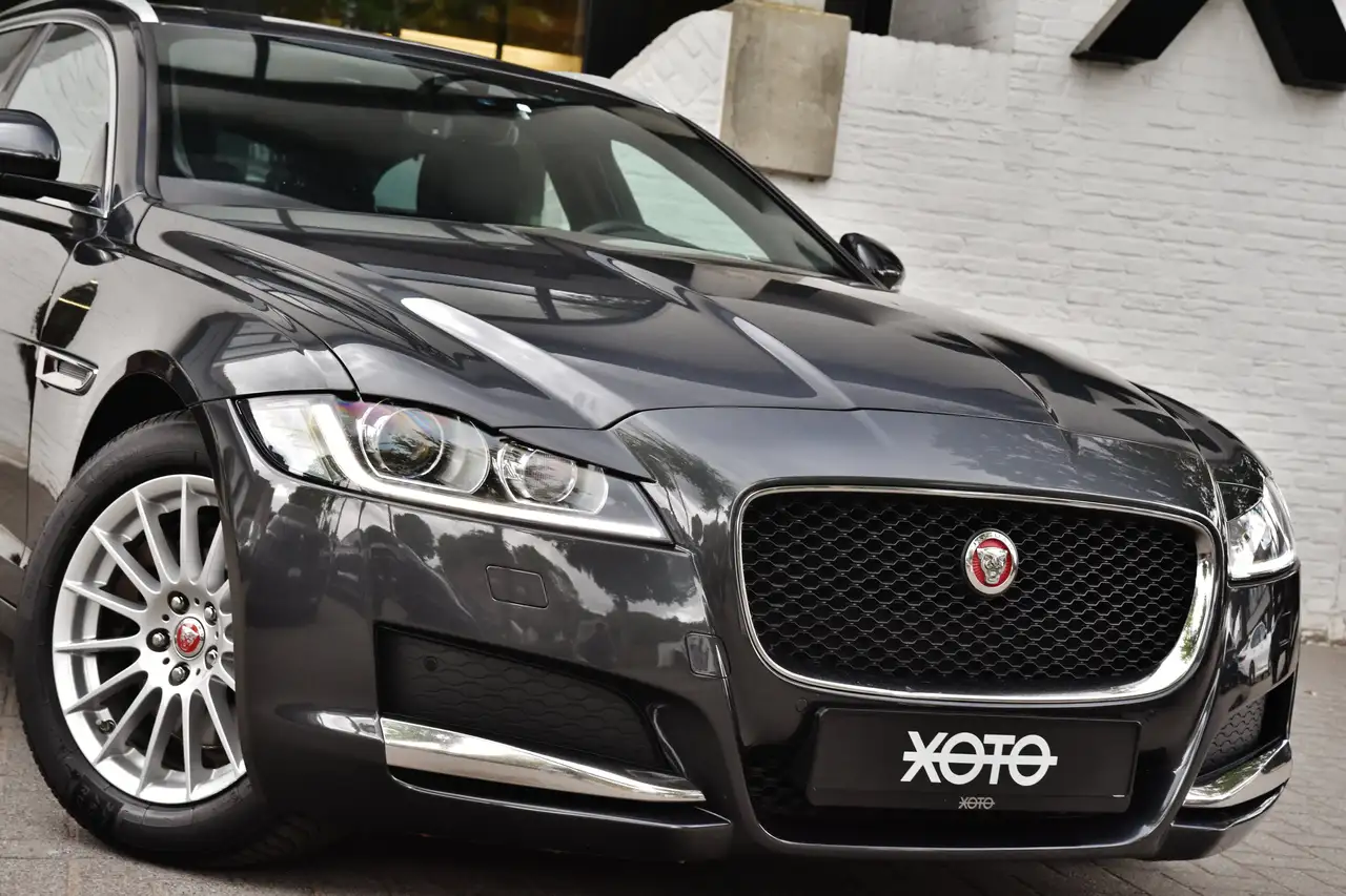 Jaguar XF - 10