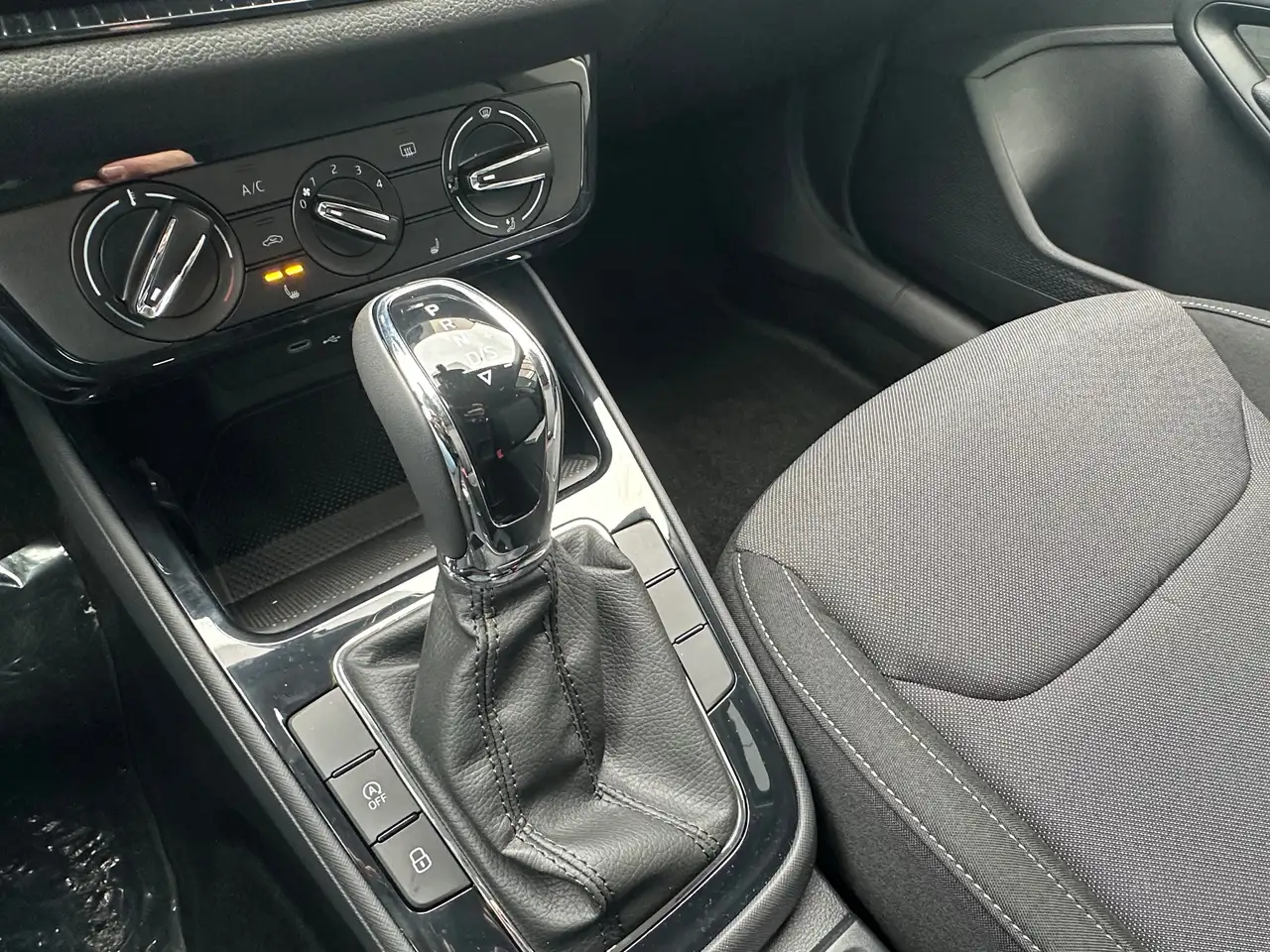 Skoda Fabia - 11