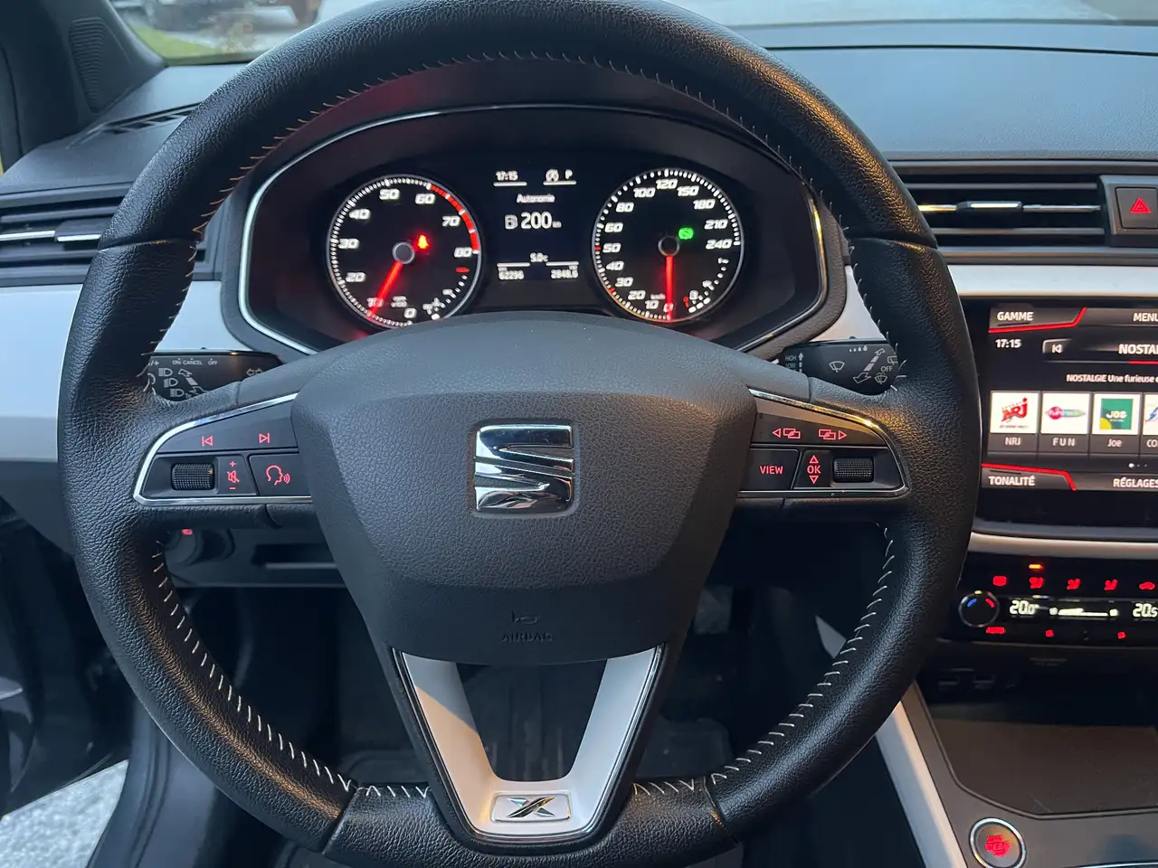 SEAT Arona - 10