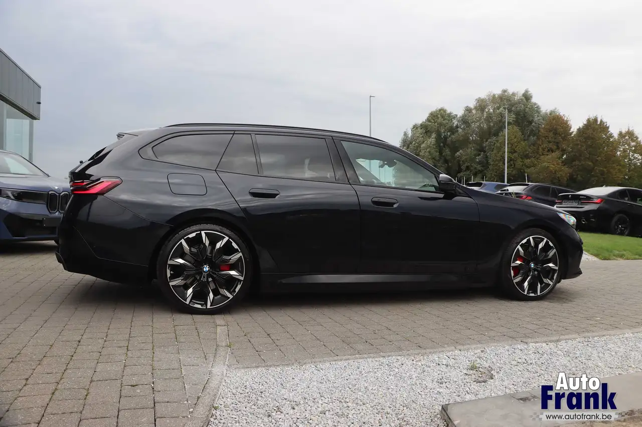 BMW i5 - 8