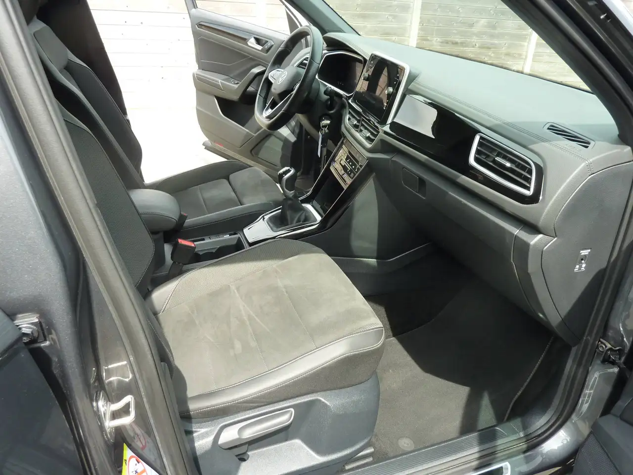 Volkswagen T-Roc - 8