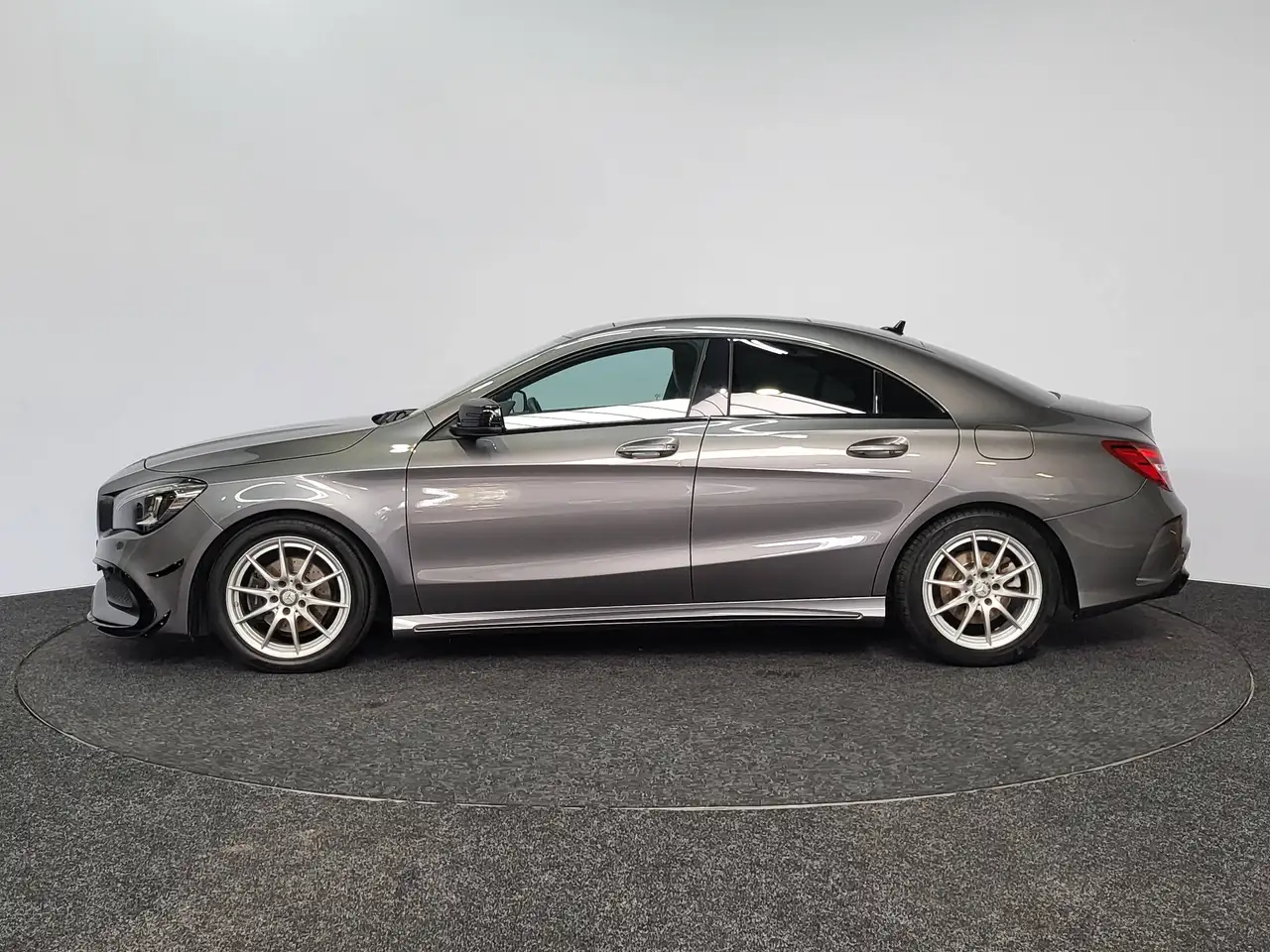 Mercedes-Benz CLA 200 - 3