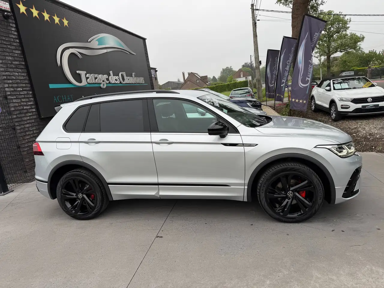 Volkswagen Tiguan - 2