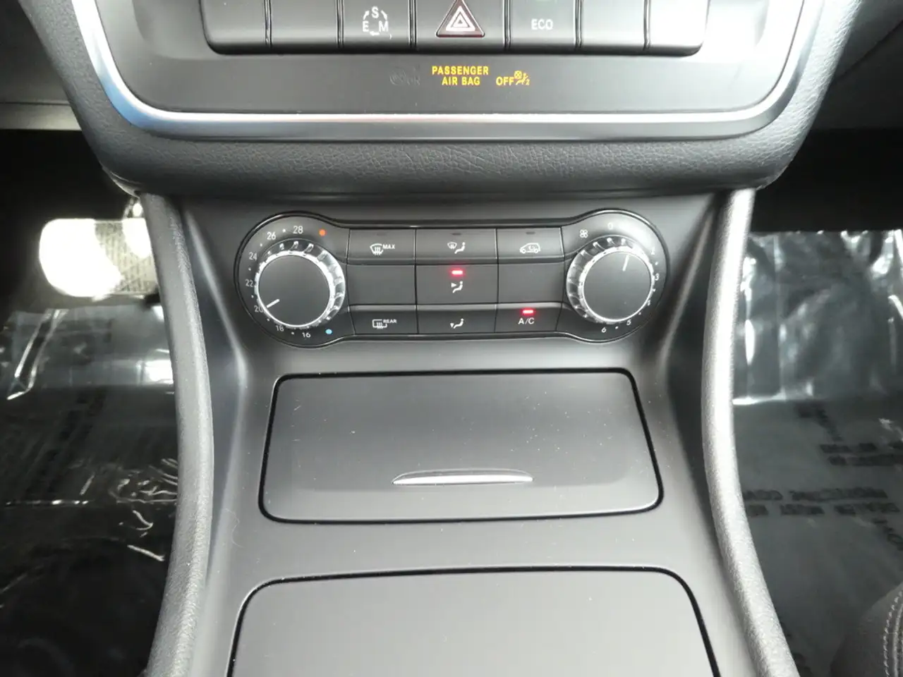 Mercedes-Benz GLA 180 - 11