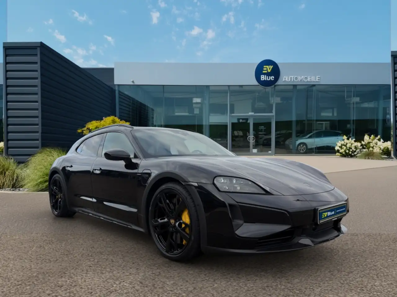 Porsche Taycan - 8