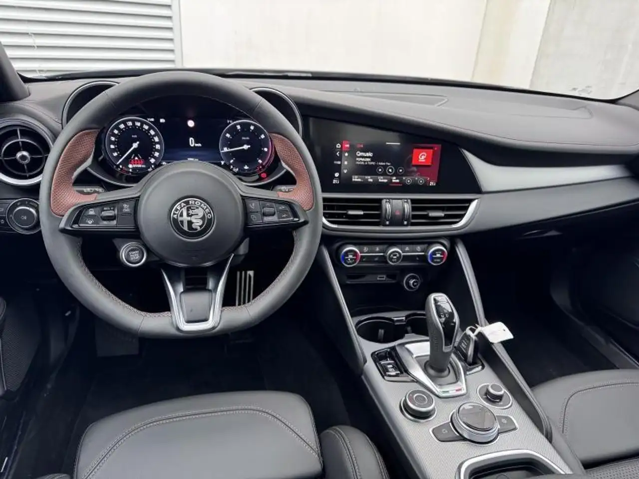 Alfa Romeo Giulia - 5