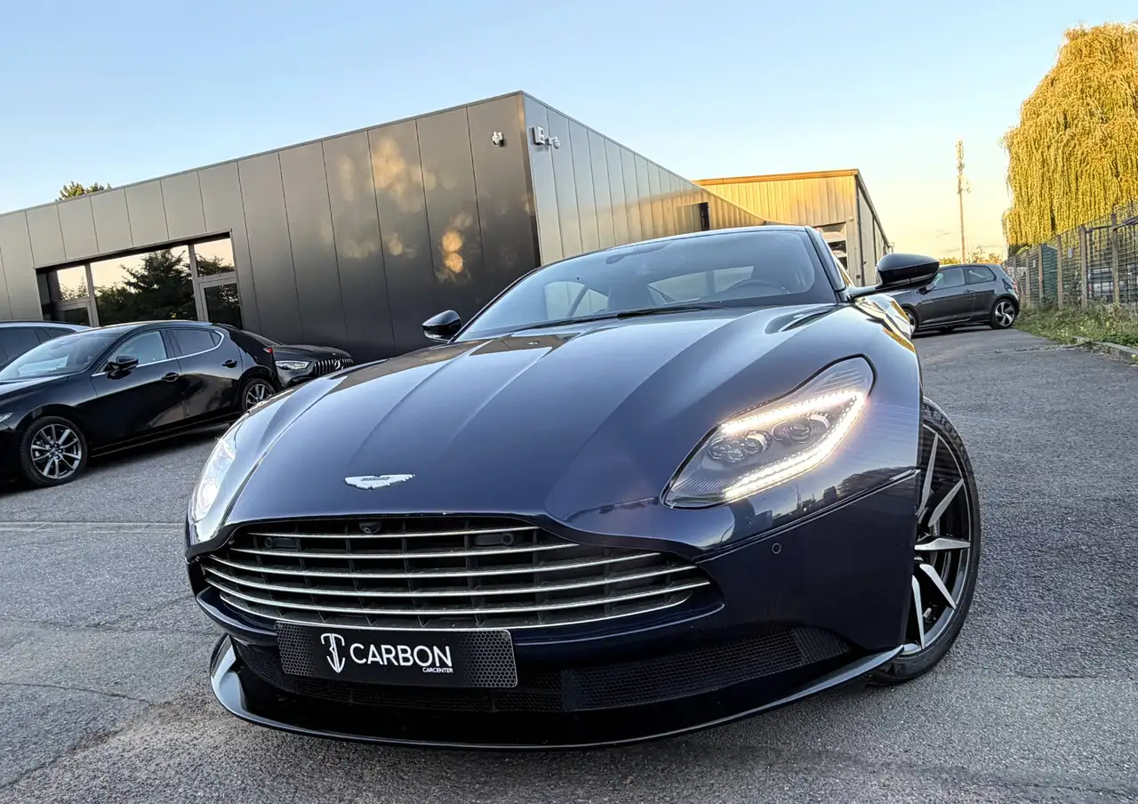 Aston Martin DB11 - 2