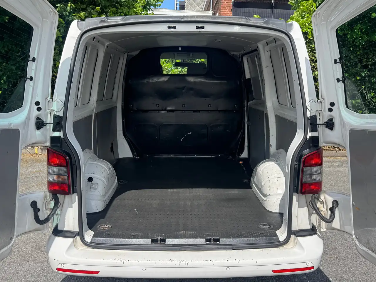 Volkswagen T6 Transporter - 12