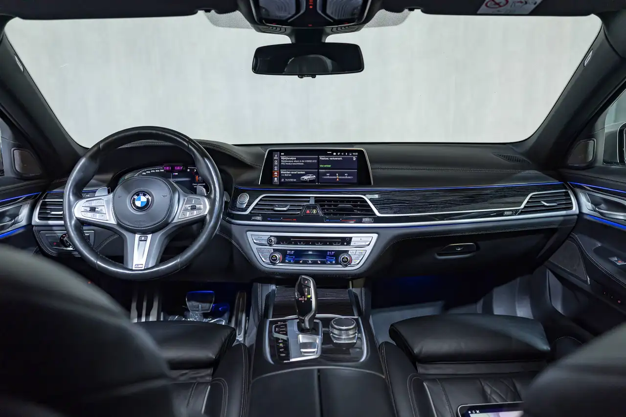BMW 745 - 9