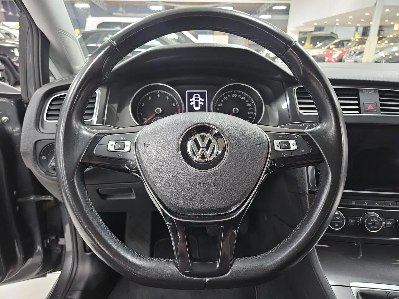 Volkswagen Golf Variant - 10