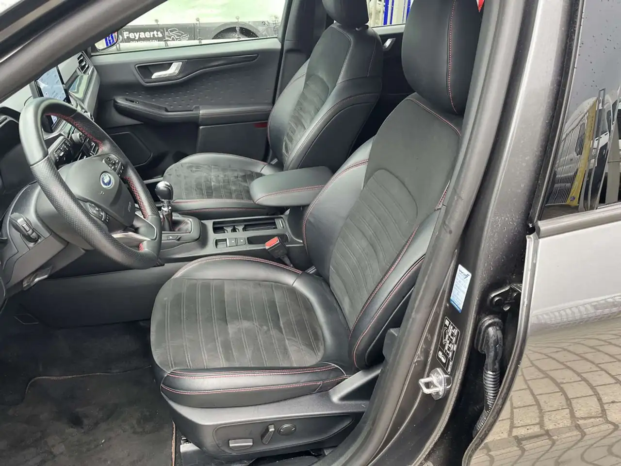 Ford Kuga - 11