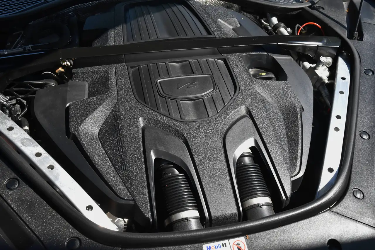 Porsche Panamera - 6