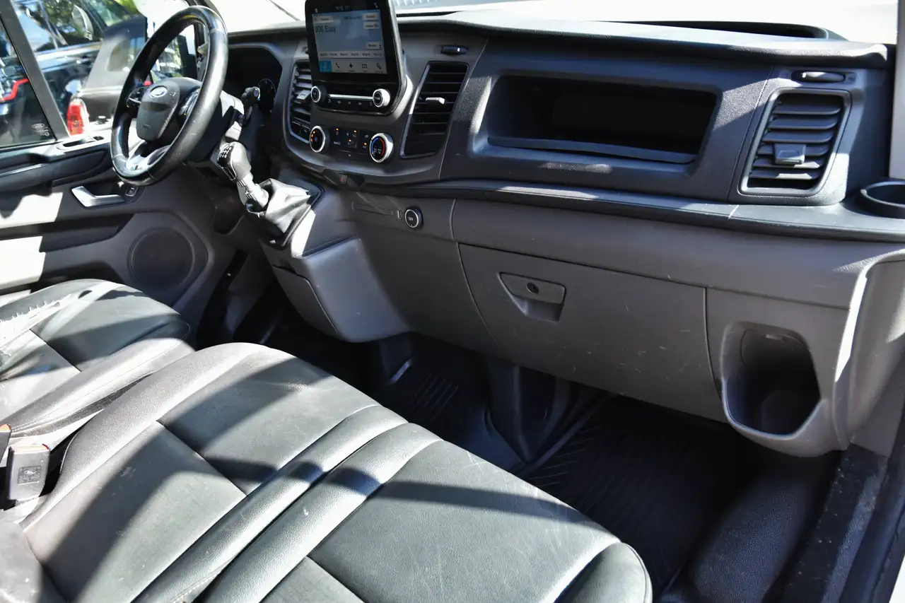 Ford Transit - 12