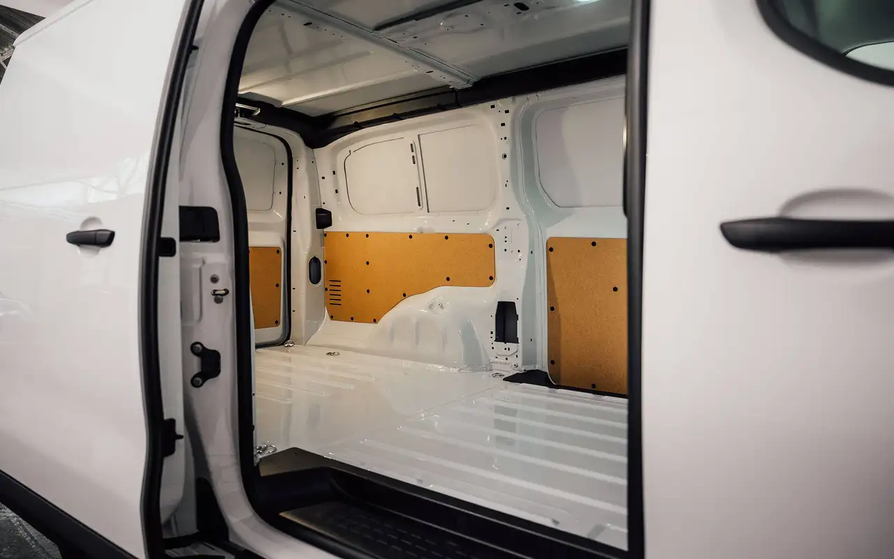 Opel Vivaro - 8