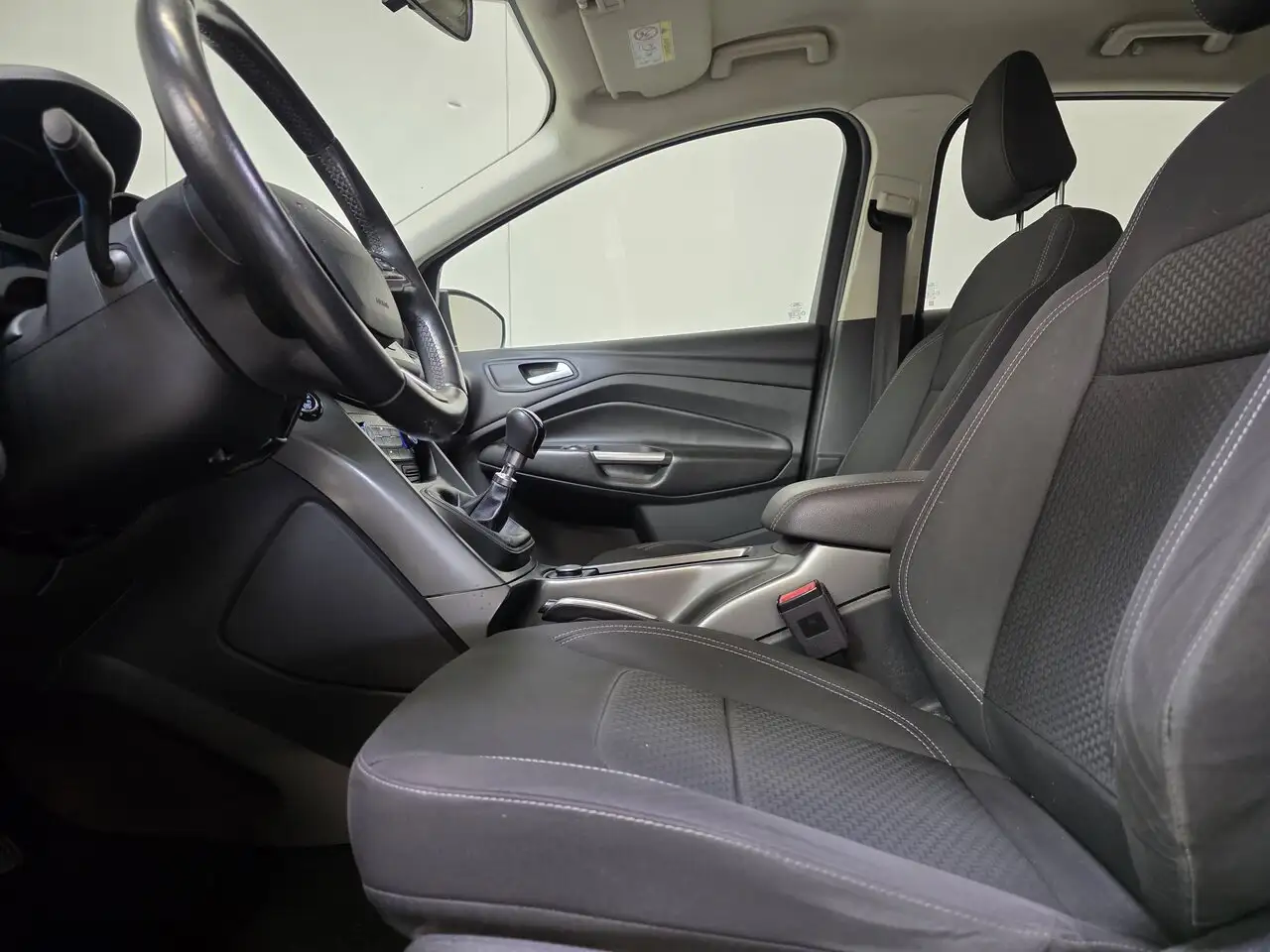Ford Kuga - 8
