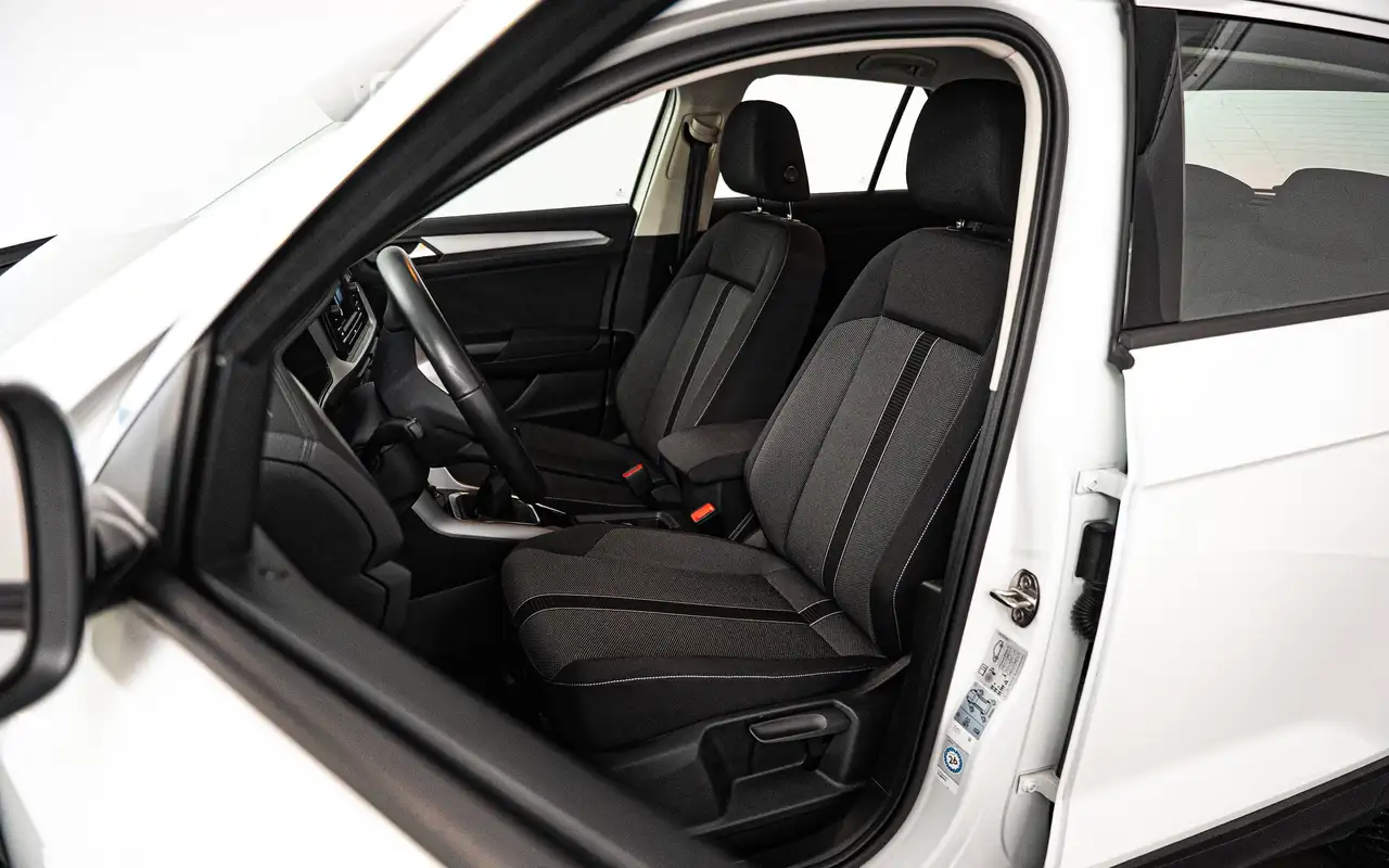 Volkswagen T-Roc - 8