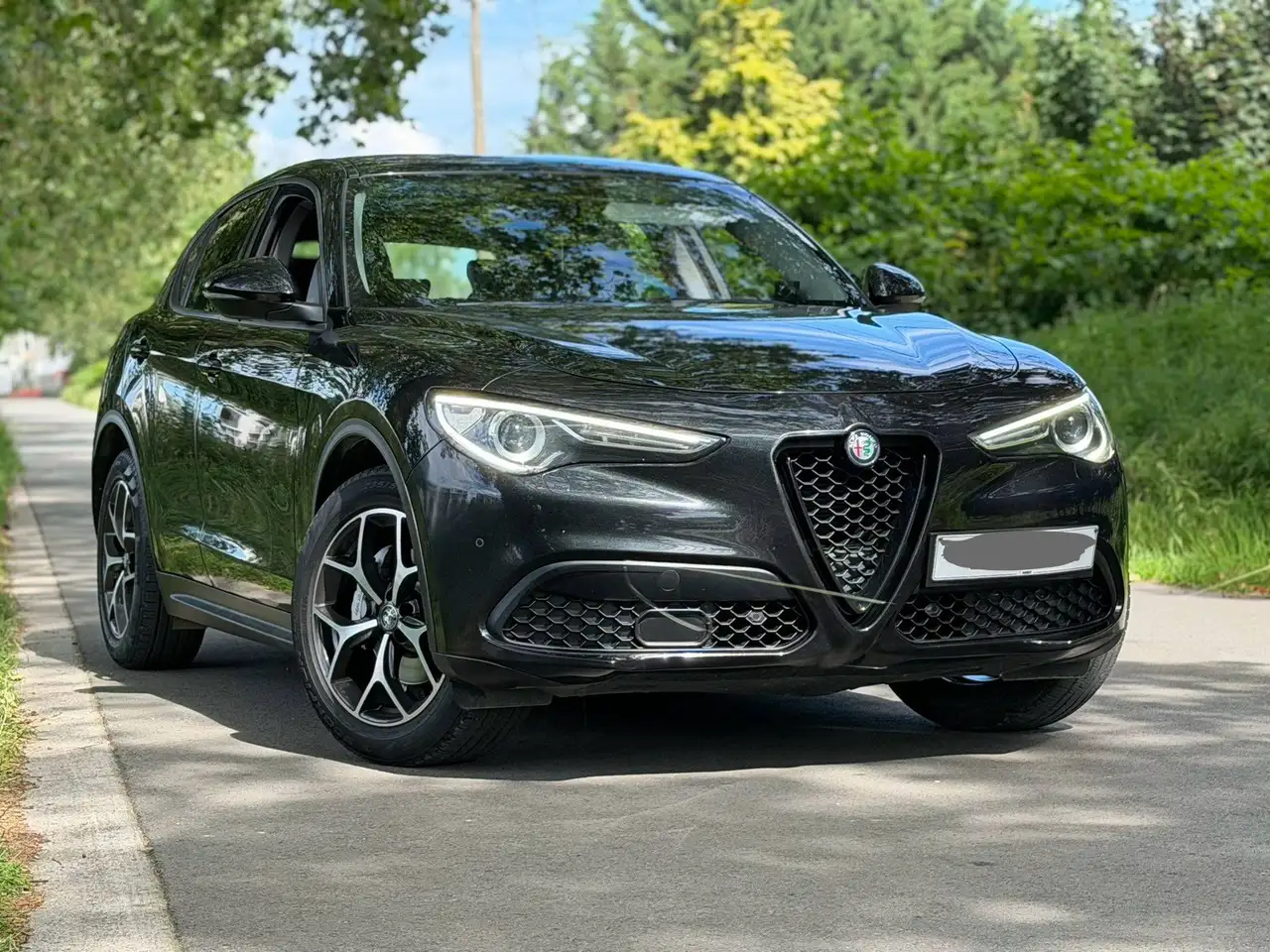 Alfa Romeo Stelvio - 1