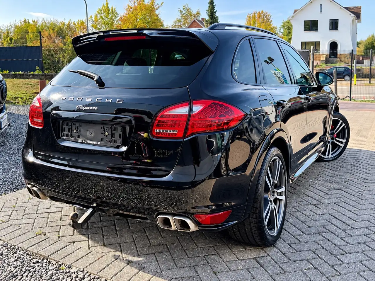 Porsche Cayenne - 2