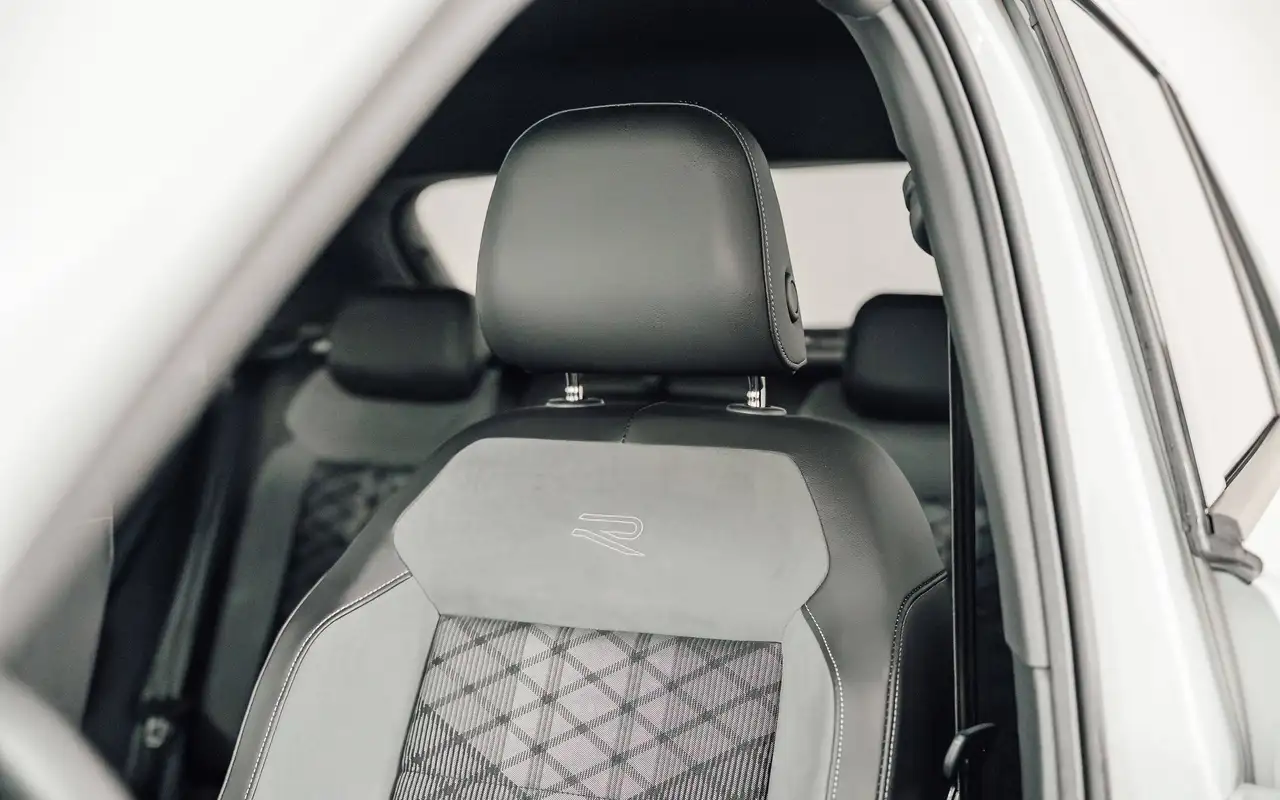 Volkswagen T-Roc - 11
