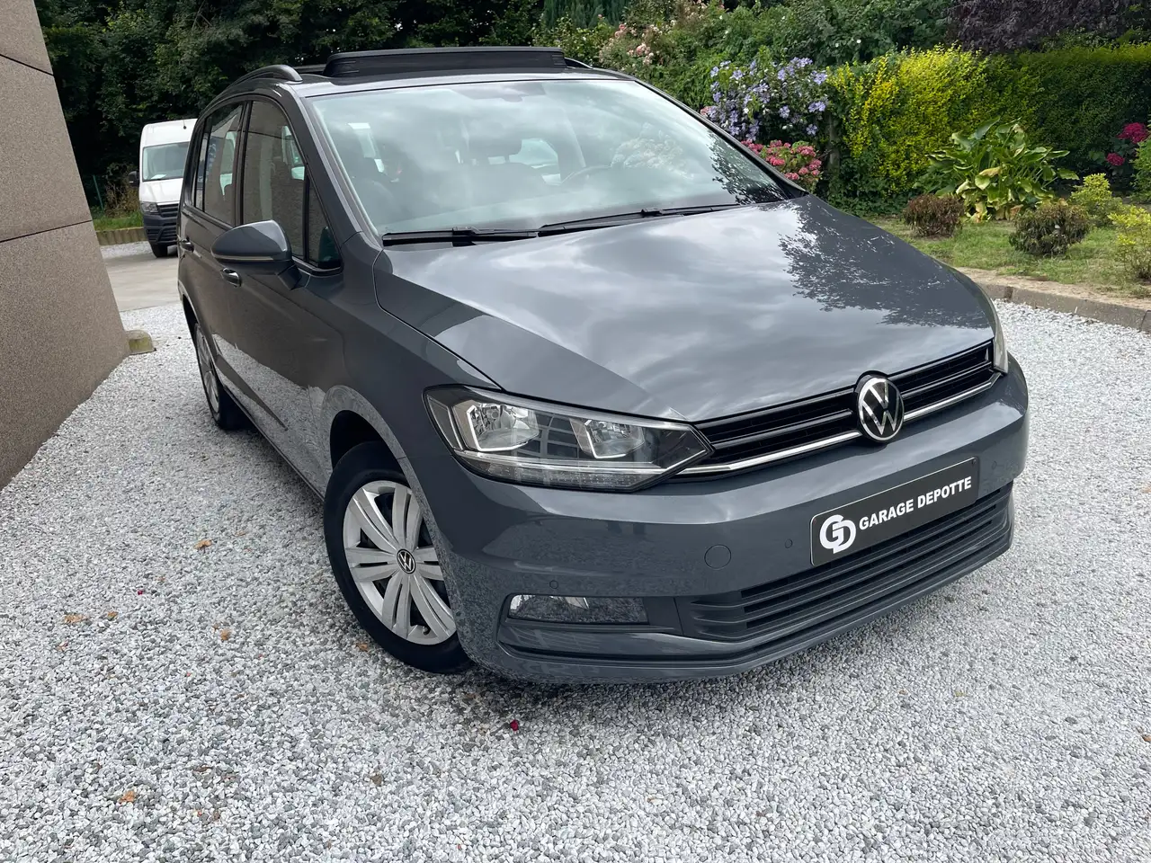 Volkswagen Touran - 6