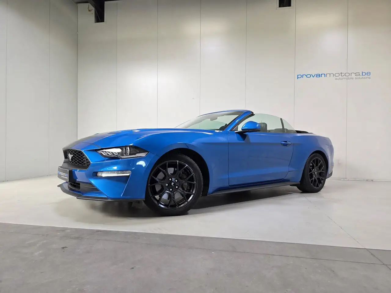 Ford Mustang - 4
