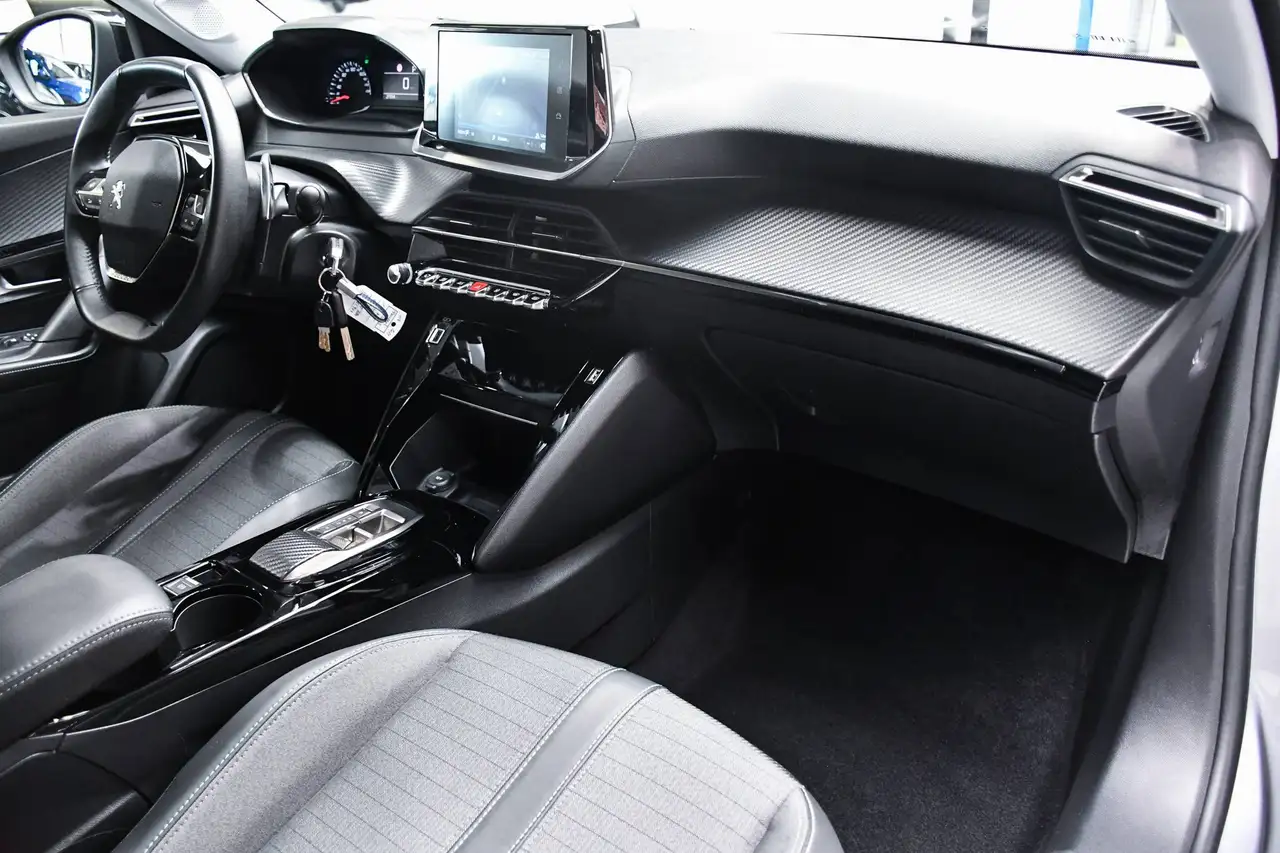 Peugeot 2008 - 7