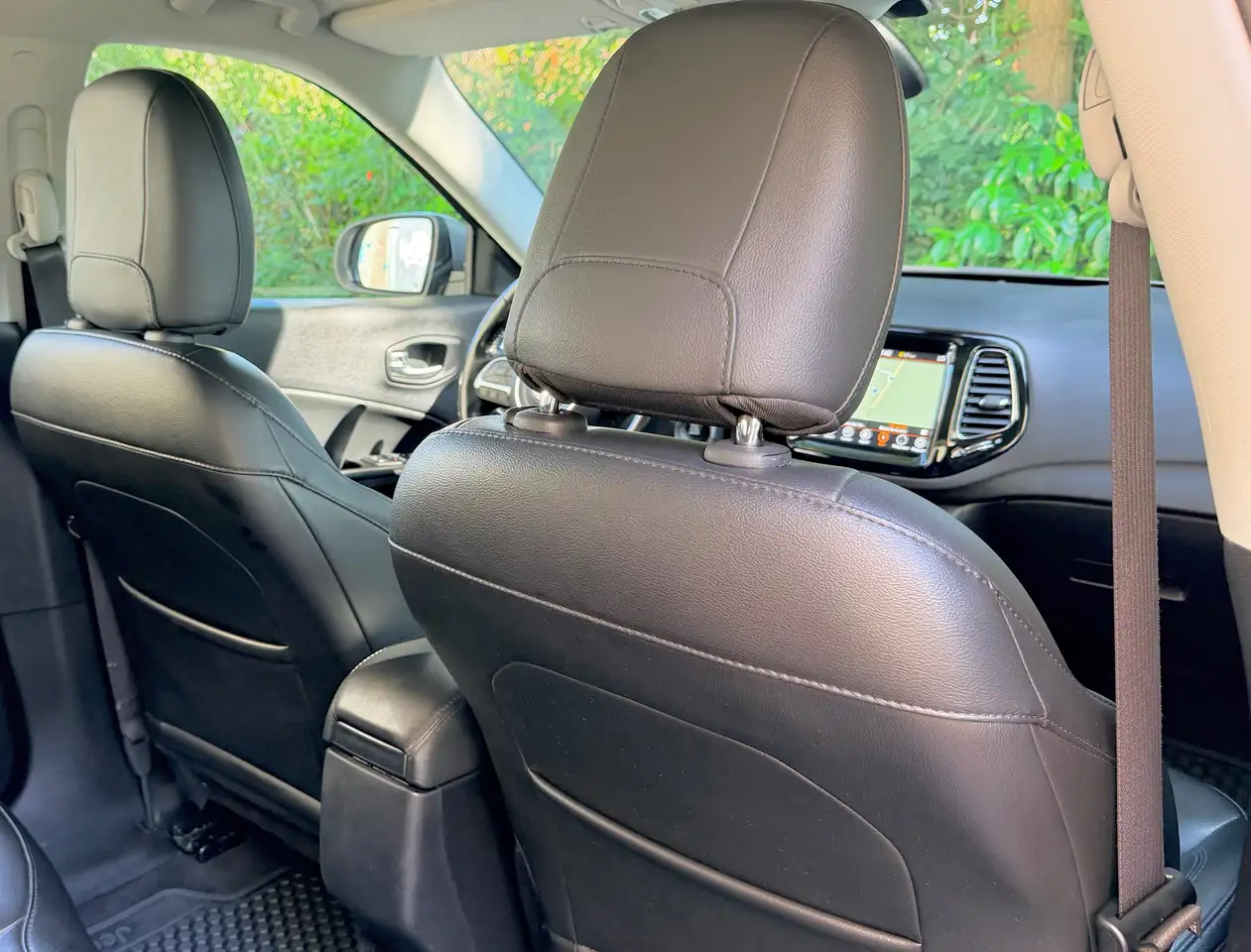Jeep Compass - 12