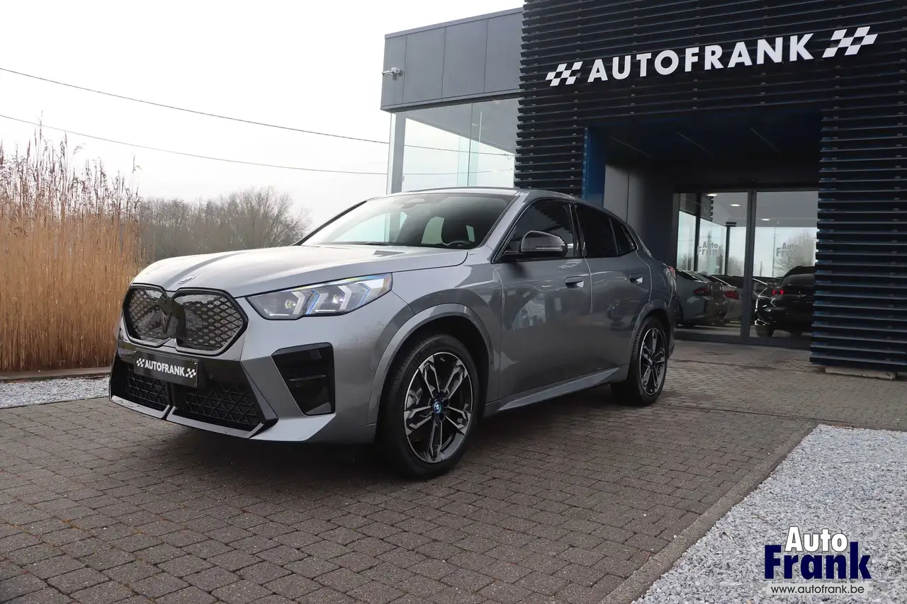 BMW iX2 - 3
