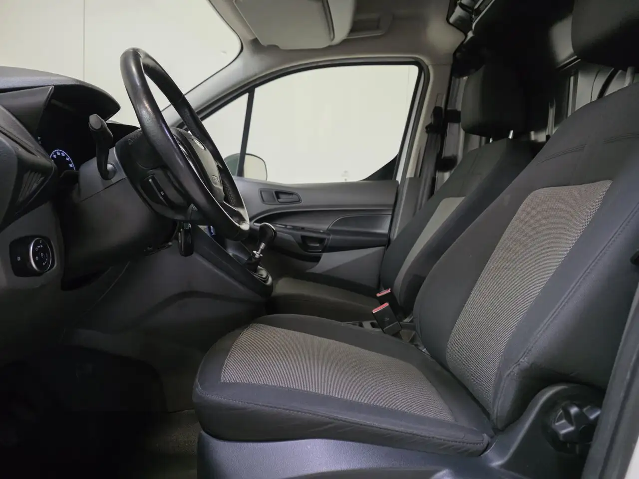 Ford Transit Connect - 9