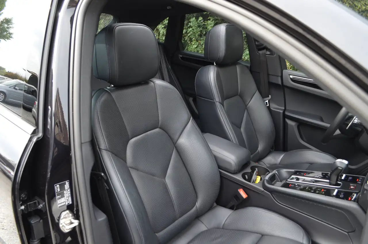 Porsche Macan - 12