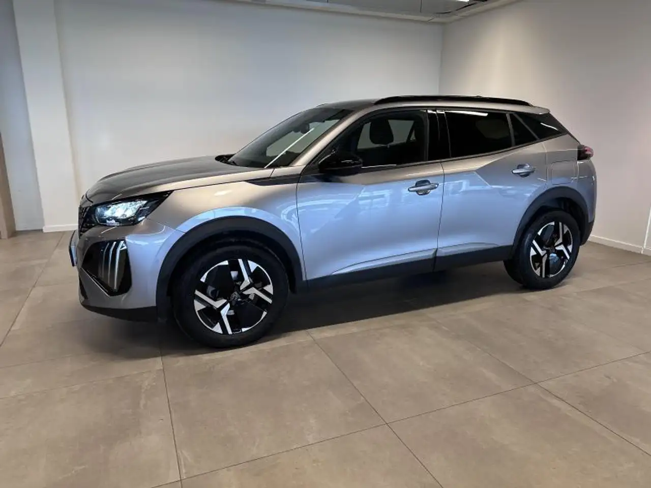 Peugeot 2008 - 4