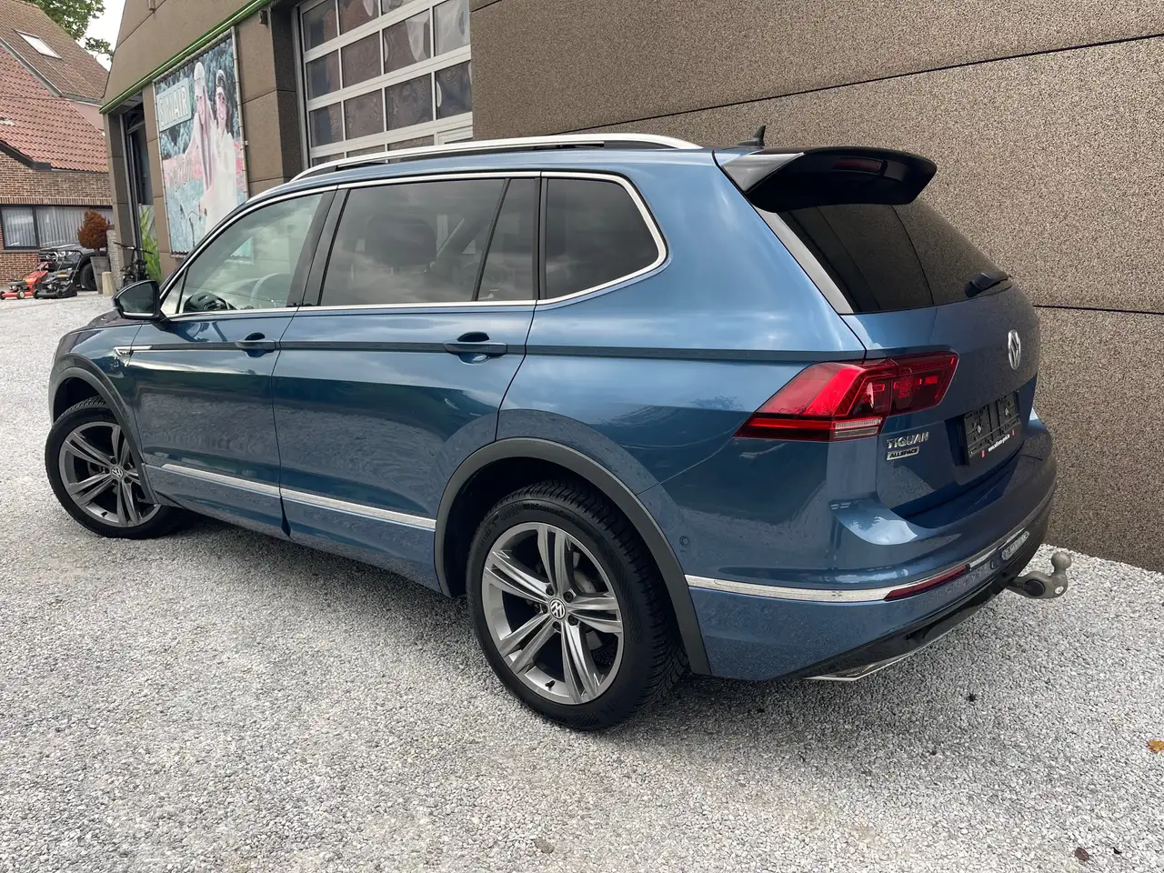 Volkswagen Tiguan - 4