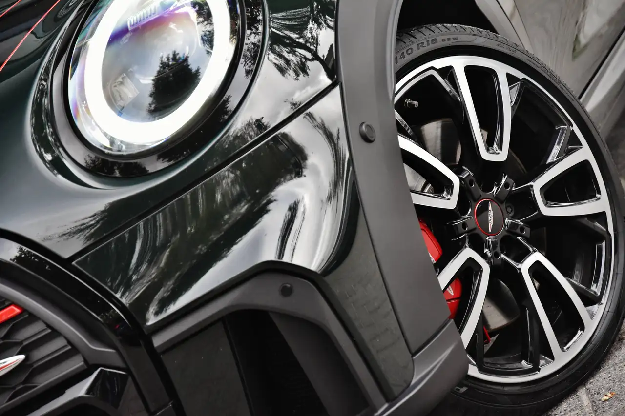 MINI John Cooper Works Cabrio - 7