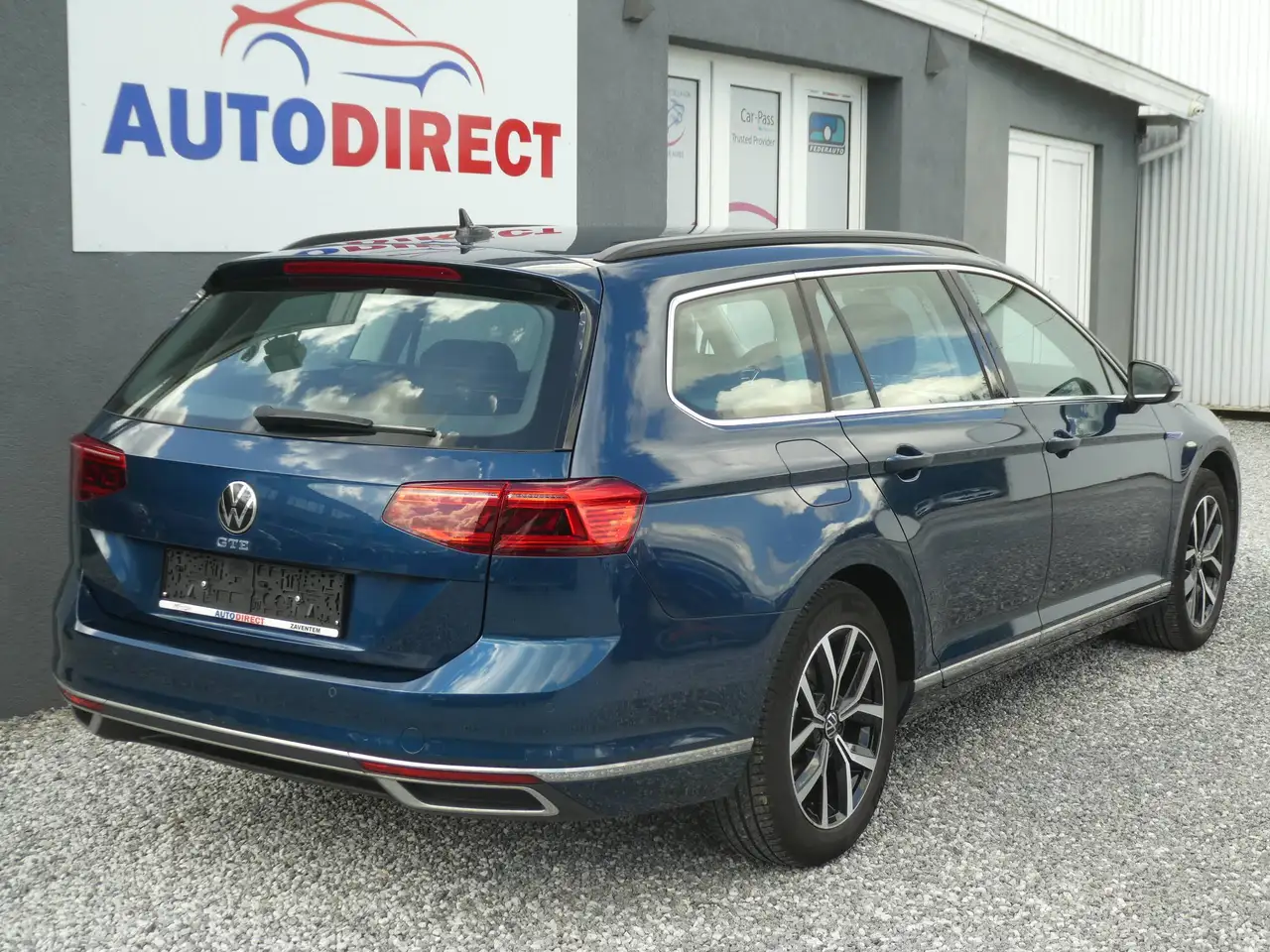 Volkswagen Passat Variant - 4