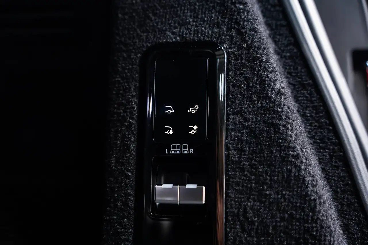 Land Rover Range Rover Sport - 11