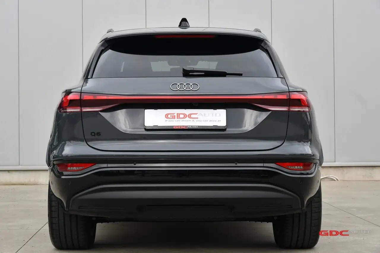 Audi Q6 e-tron - 10