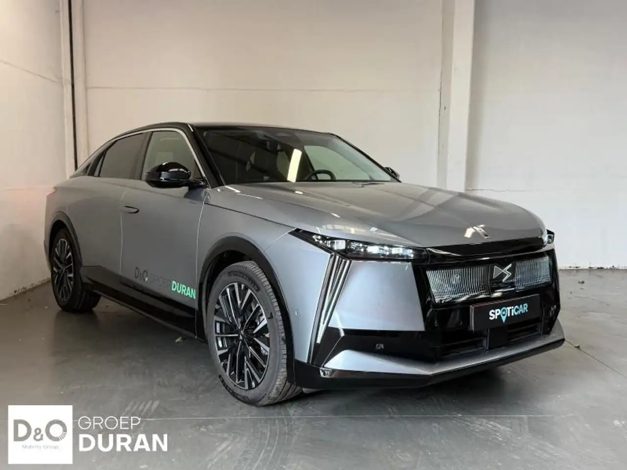 DS Automobiles N°8 - 3