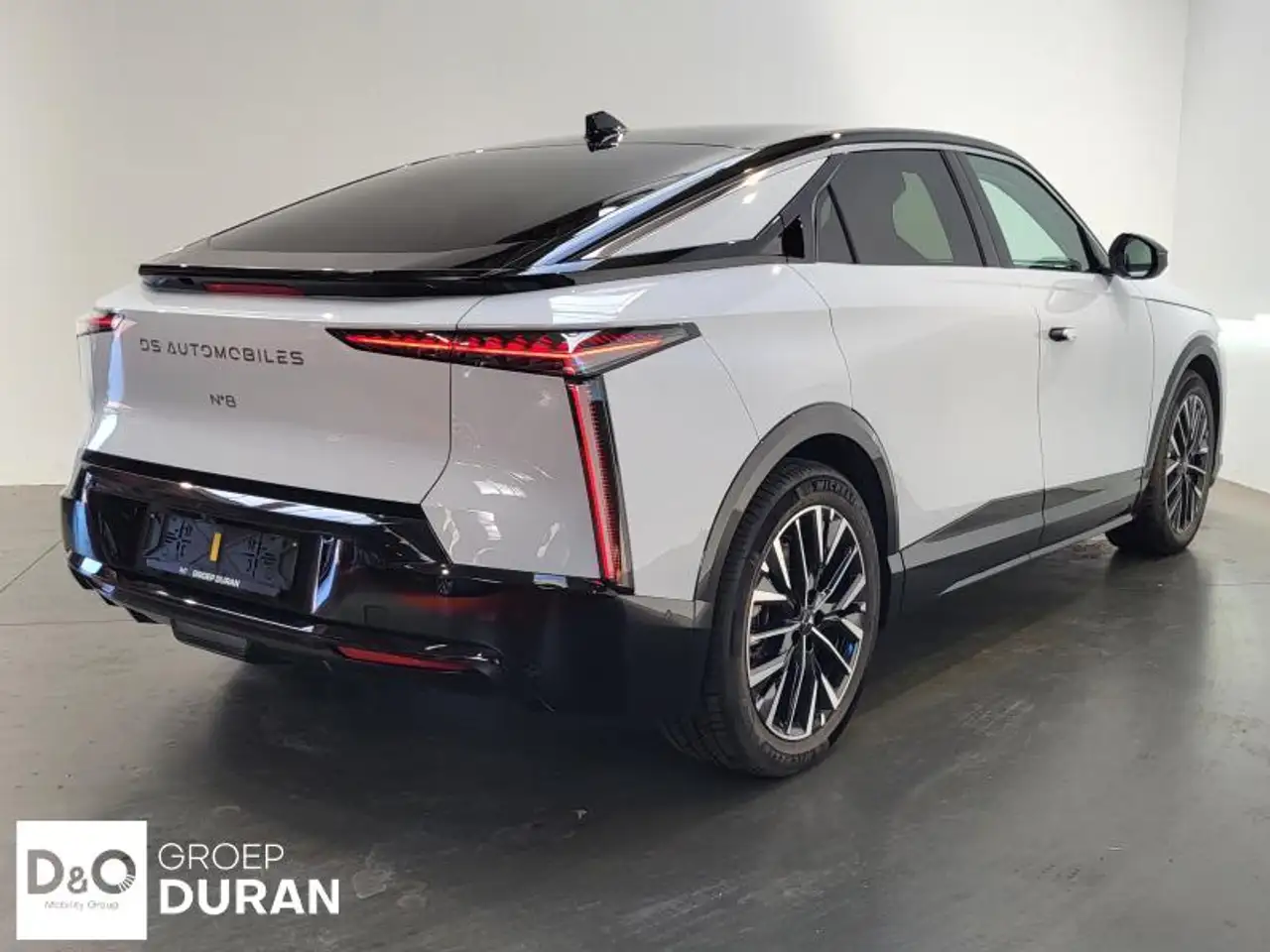 DS Automobiles N°8 - 7