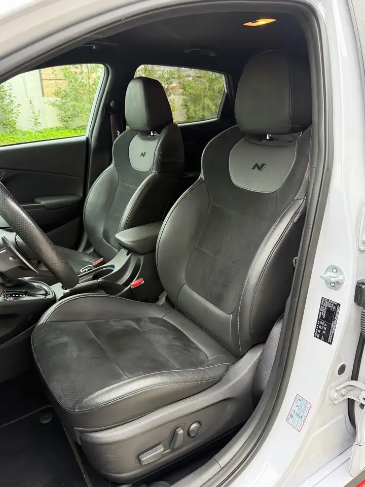 Hyundai KONA - 7