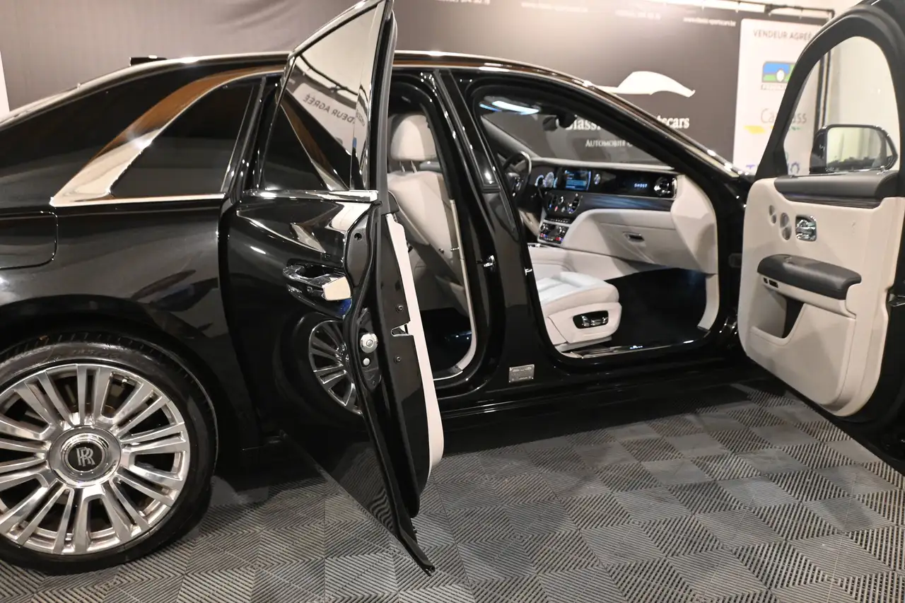 Rolls-Royce Ghost - 11