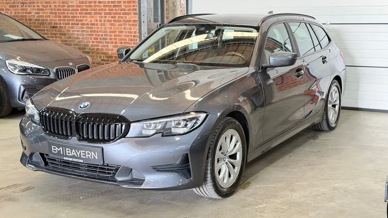 BMW 318 - 12