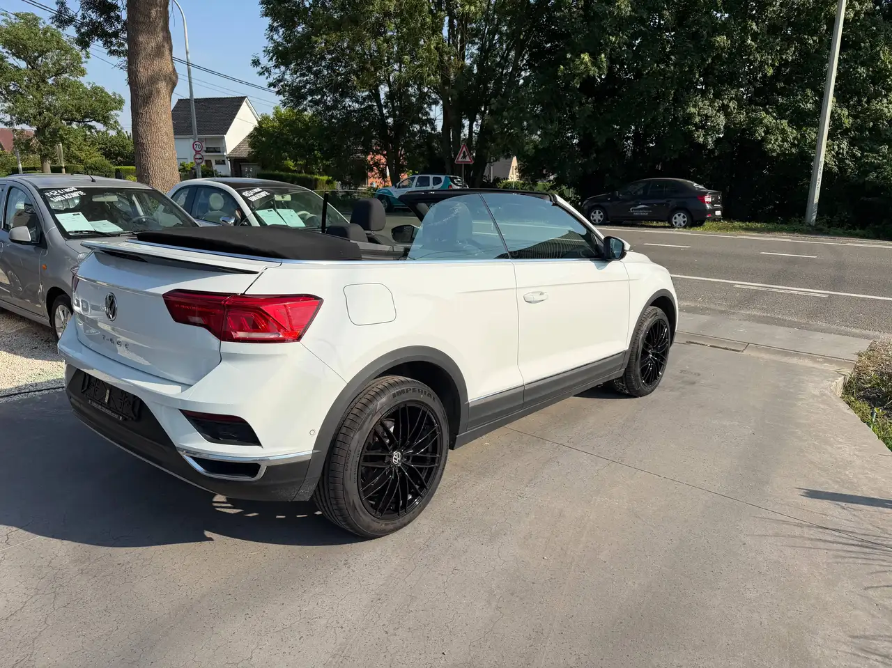 Volkswagen T-Roc - 4