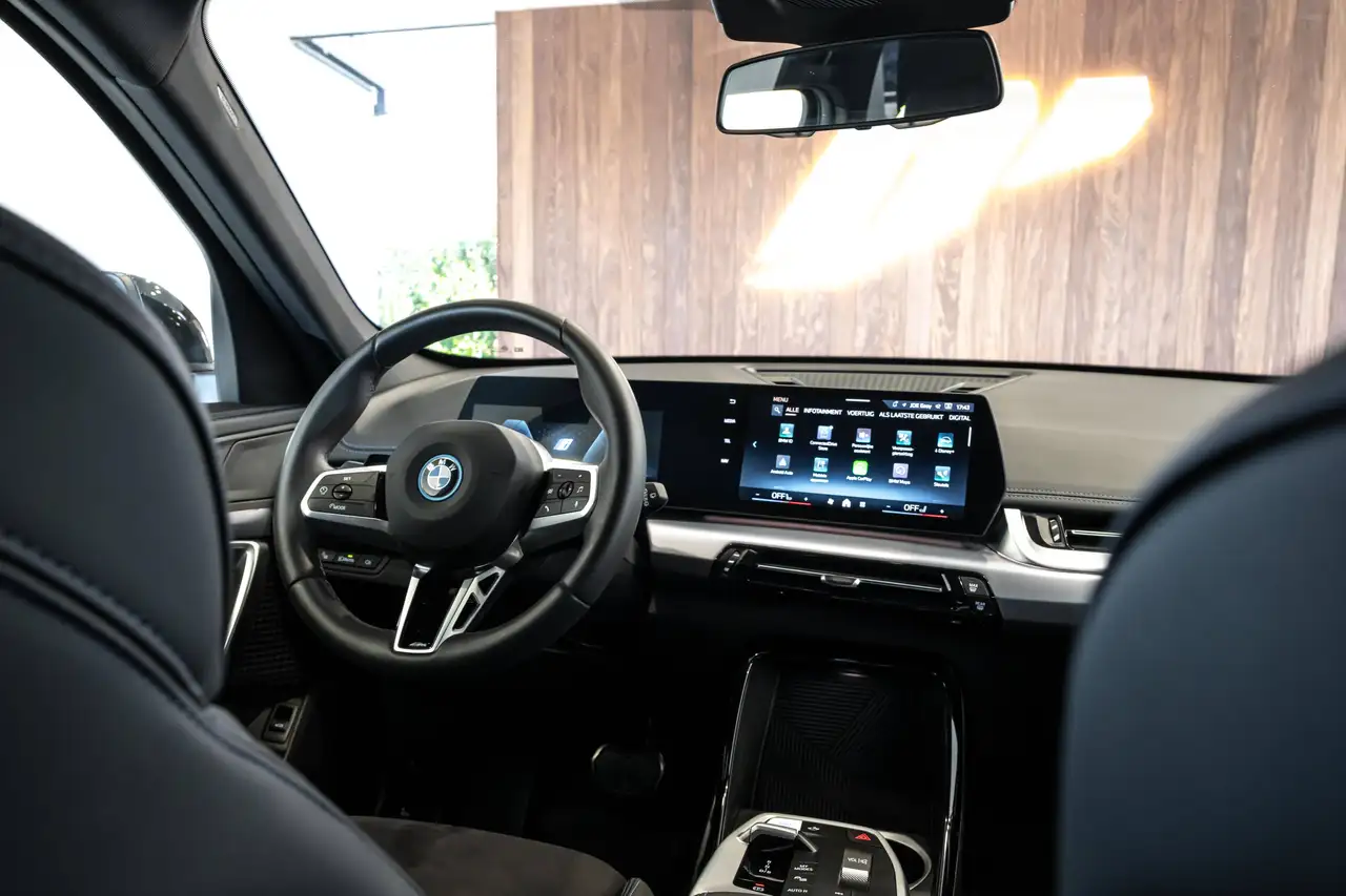 BMW iX1 - 3