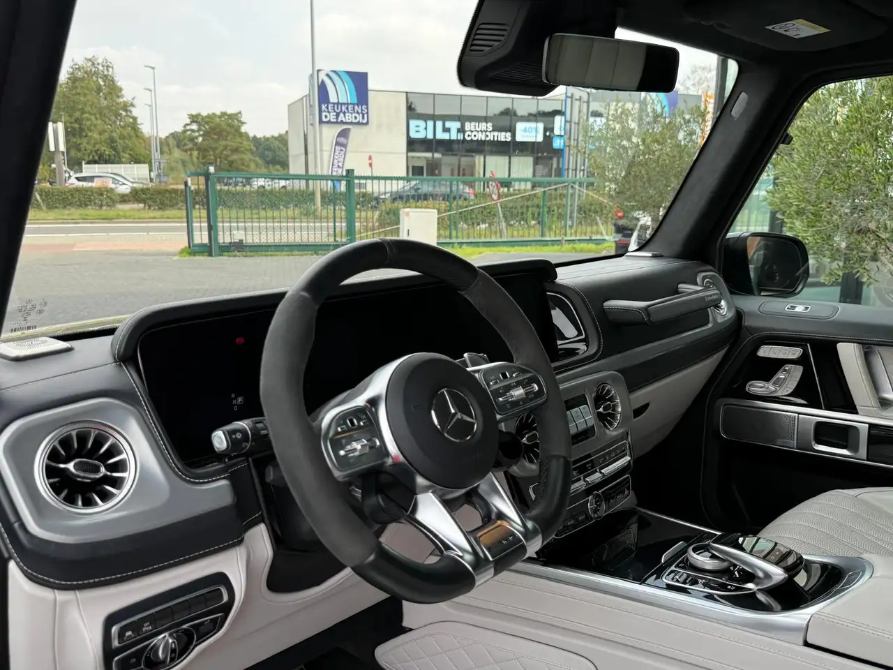 Mercedes-Benz G 63 AMG - 9